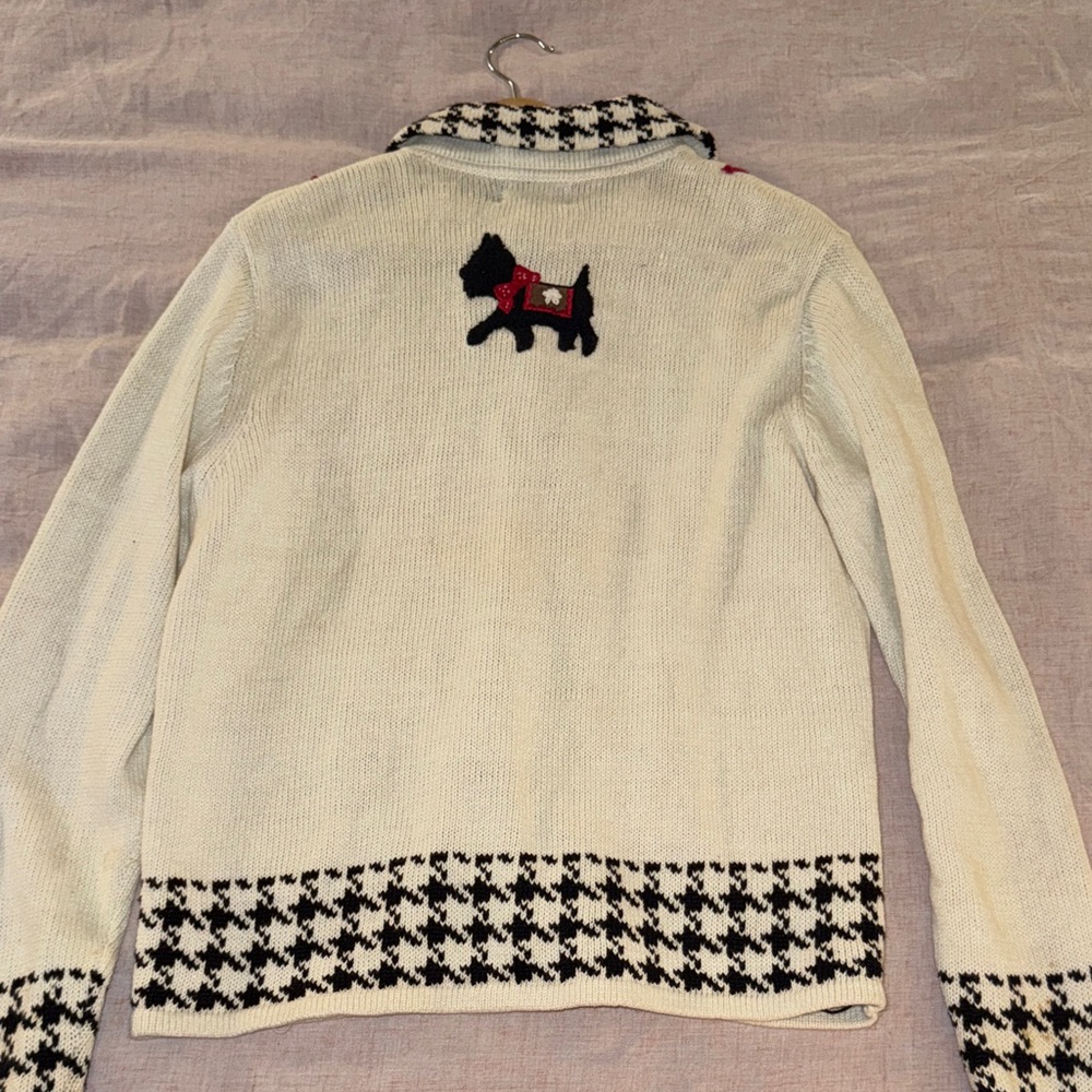 Vintage White Cardigan with Festive Shopping Embroidery - Picture 10 of 13